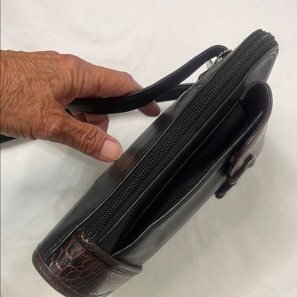 Brighton “One World “ Leather Croc Embossed Crossbody Bag No Callouts EUC - Picture 6 of 17